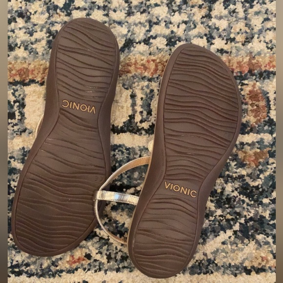Vionic Sandals - Picture 4 of 4